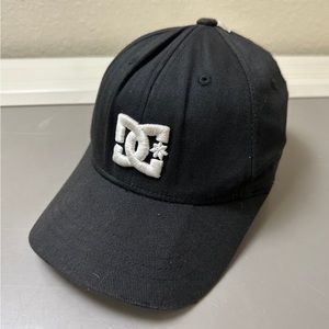 Vintage DC Black Hat FlexFit Youth Stretch Fitted Skater Skateboard Cap Hat OSFA